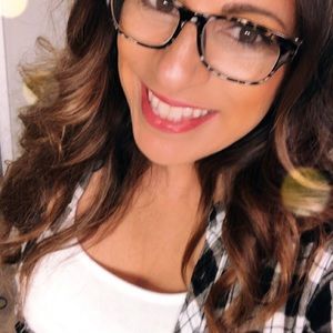 Meet your Posher, Lela